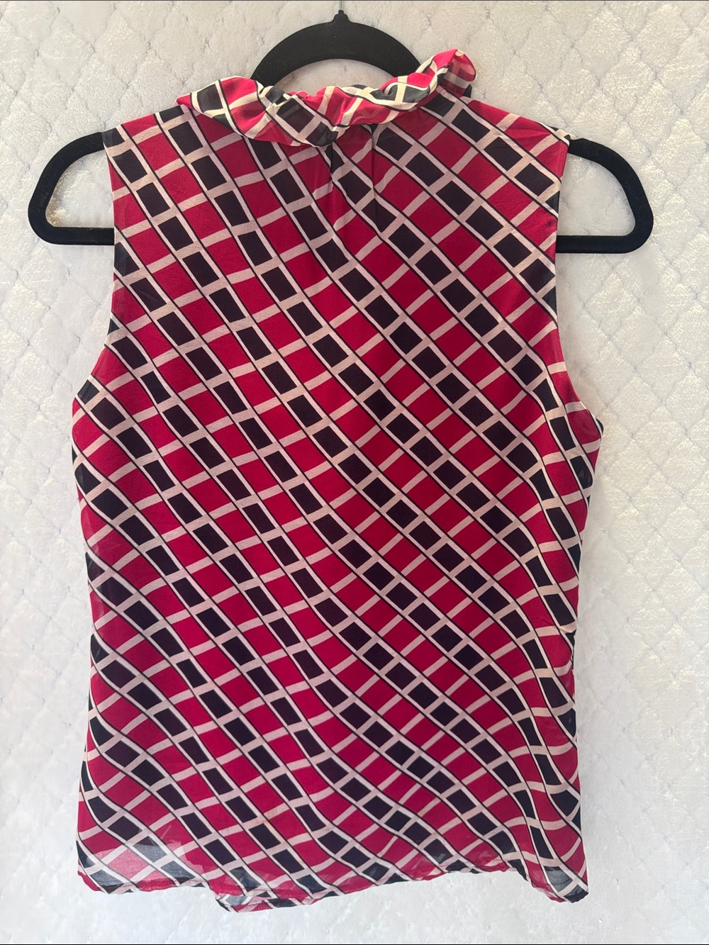 Banana Republic Red Pink Geometric Sleeveless Ruffle Neck Blouse - Picture 3 of 7